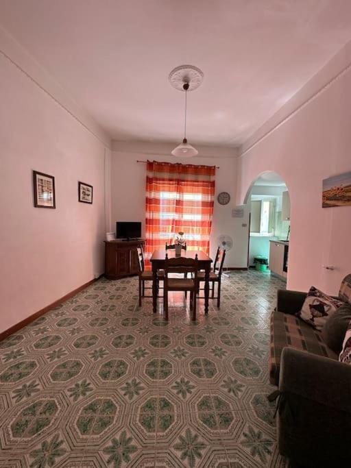 Passiu House Apartment ปาแลร์โม ภายนอก รูปภาพ